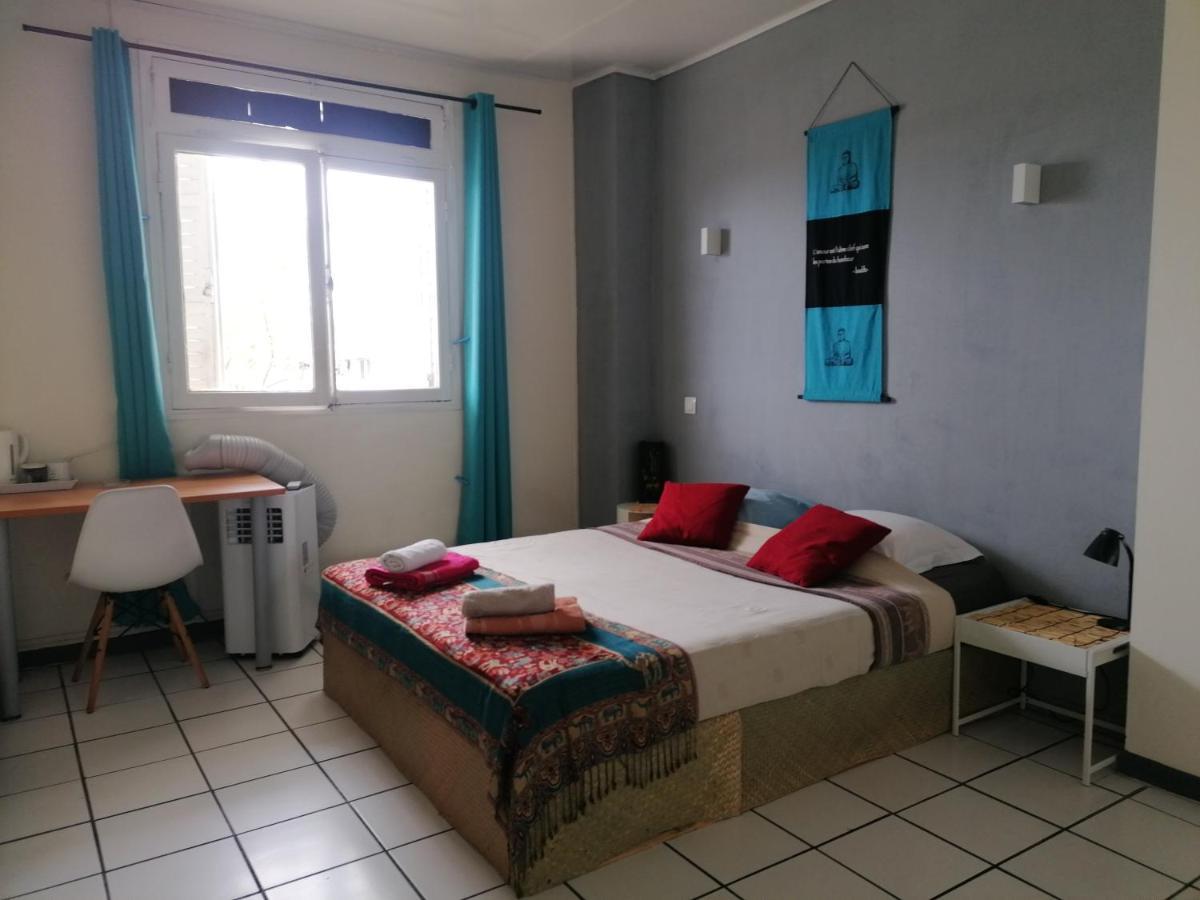 Jolie Chambre Climatisee Avec Balcon Chez L'Habitant Saint Pierre Exterior foto